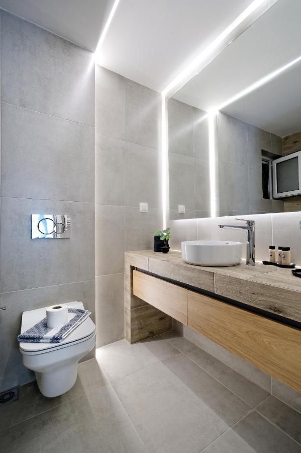 Elegant Big Apartment In Athens Center With Balcony Exterior photo