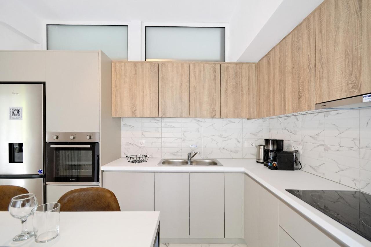 Elegant Big Apartment In Athens Center With Balcony Exterior photo